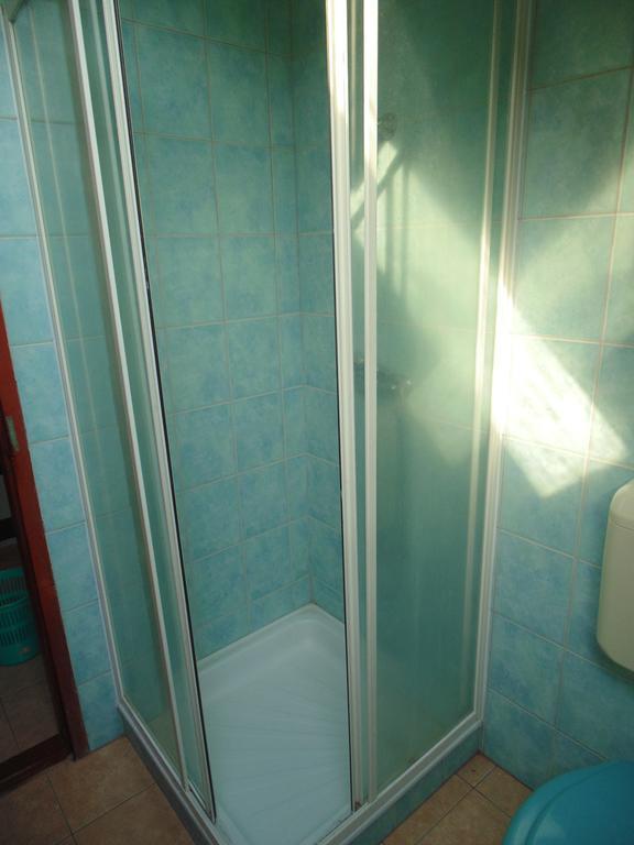Huta Vendeghaz Hotel Kishuta Екстериор снимка