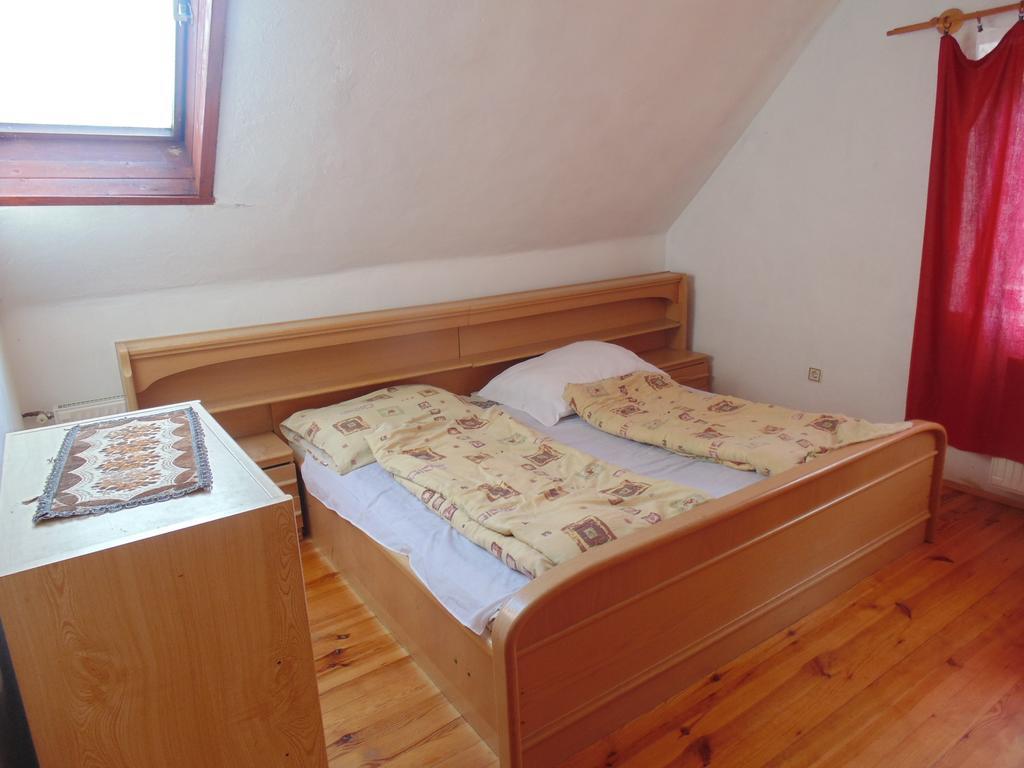 Huta Vendeghaz Hotel Kishuta Екстериор снимка